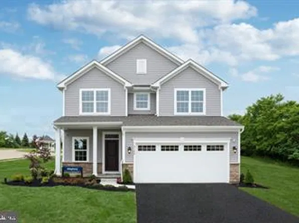370 Kelso Dr, Camp Hill, PA 17011