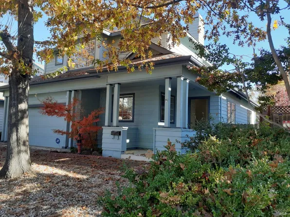 946 Wright Street, Santa Rosa, CA 95404