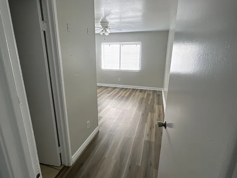 1195 Valencia Ave #A — Photo 3