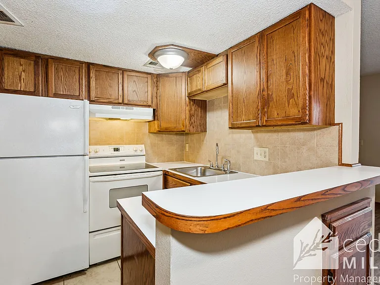Stone Edge Apartments — Photo 5