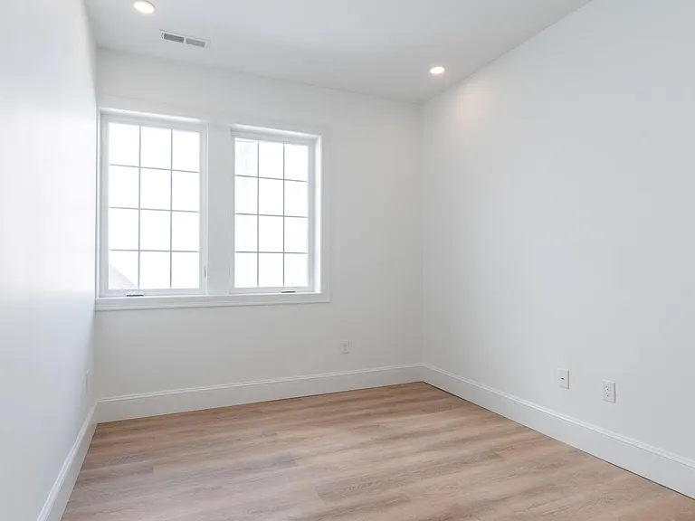 8 Water St #202 — Photo 5