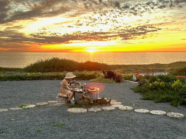 6524 Oceanview Dr, Carlsbad, CA 92011