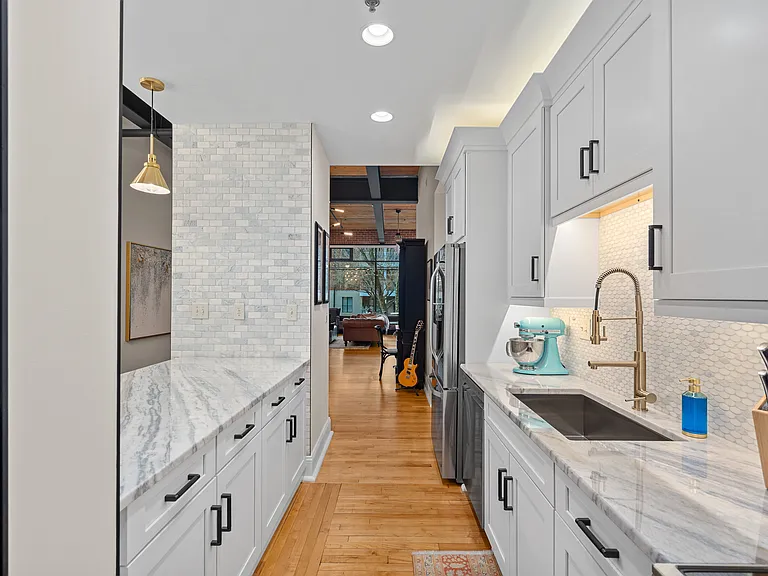 310 Arlington Ave #205 — Photo 7