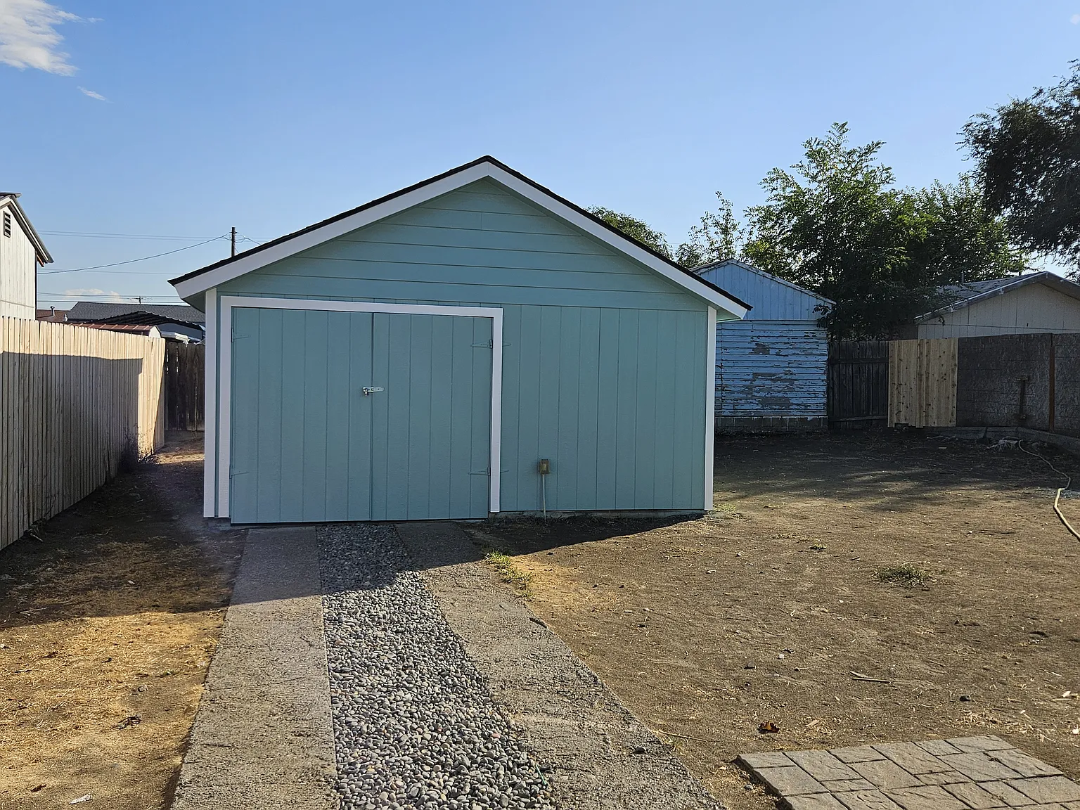 3 bed, 1.5 bath, 901 sqft, $1,500 — Photo 2