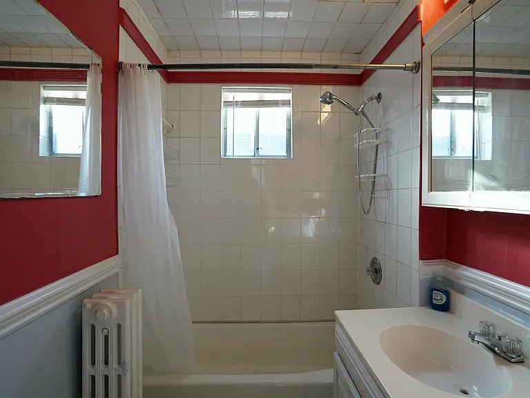 98 Beechcroft St #2 — Photo 5