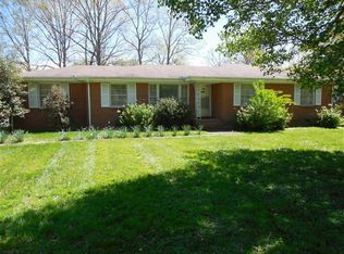 1207 Belmont Dr, Manchester, TN 37355
