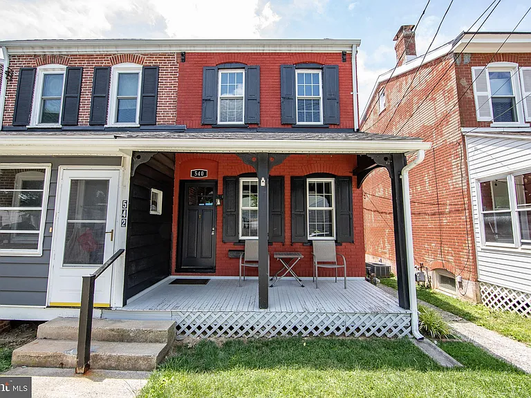 540 S Adams St — Photo 2