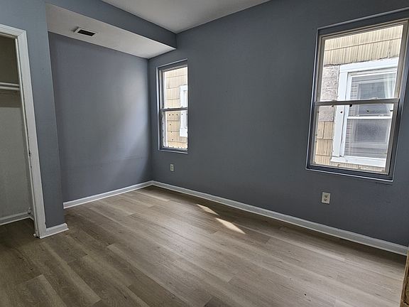 4th image of 354-356 11th Ave #6
