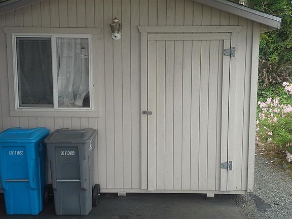 2nd image of 1093 State Highway 101 N #13