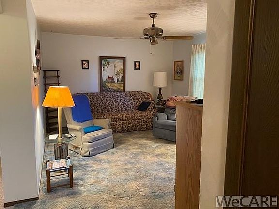 5th image of 402 Scott Ave