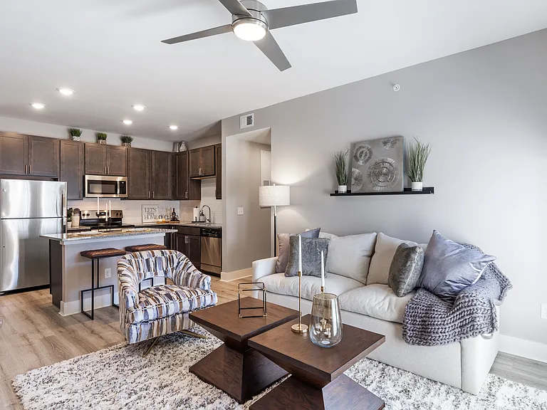 Alexander Pointe Apartments — Photo 9
