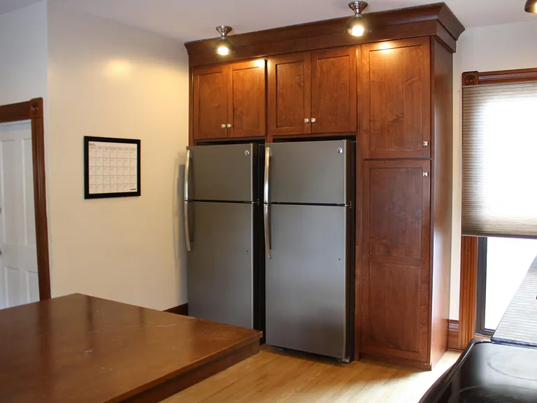 532 N Walnut St — Photo 5
