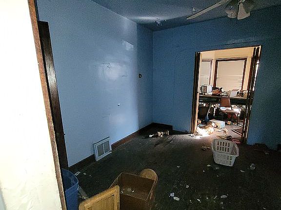 5th image of 3114 E 94th St
