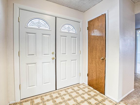 5th image of 317 E Minton Dr