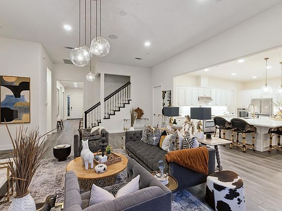 5th image of 14 Oak Knoll Court