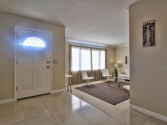 4th image of 580 Torland Ct