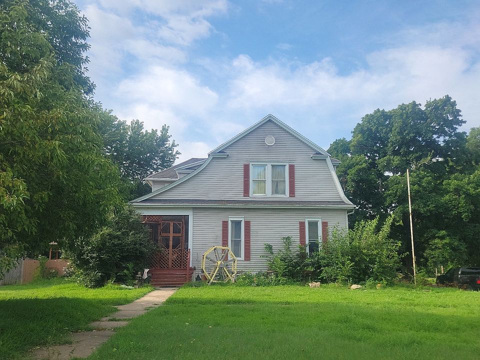 1st image of 824 W Harvey Ave