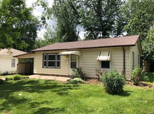 209 Kuhne Blvd, Troy, MO 63379