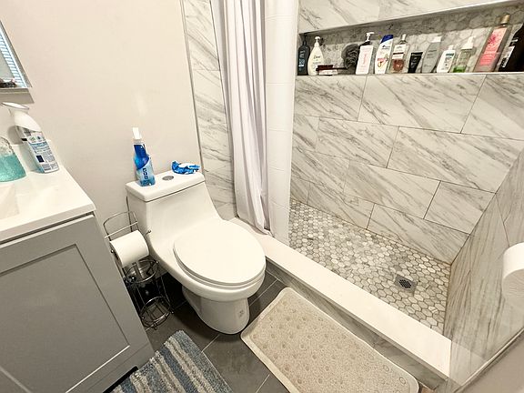 5th image of 20 Howell St #1L