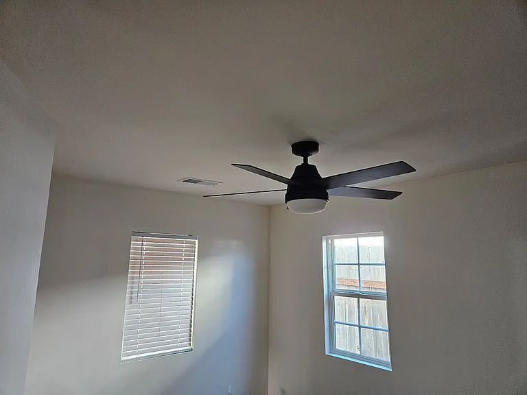 1529 Newport Ave #1 — Photo 6