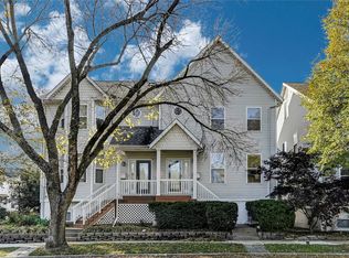 503 W Kingsbury Sq, Saint Louis, MO 63112