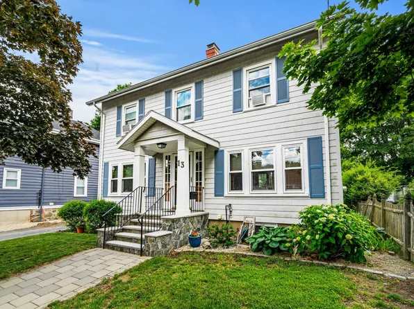 13 Sapphire Rd, Marblehead, MA 01945