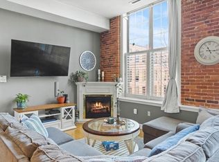 11 Lake St APT 125, Wakefield, MA 01880