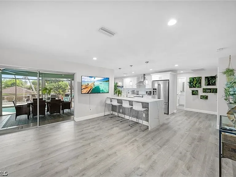 1138 Lucerne Ave #1 — Photo 6