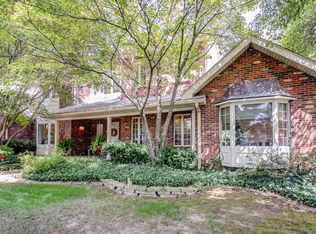 24 Pine Valley Dr, Collinsville, IL 62234