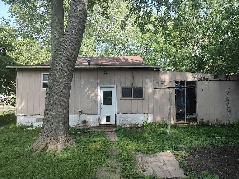909 Fairland St — Photo 17