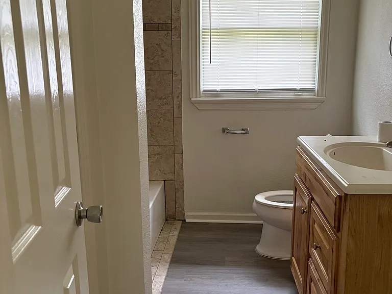 210 Fairway Dr — Photo 8