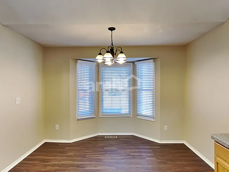 5469 Boucher Dr — Photo 4