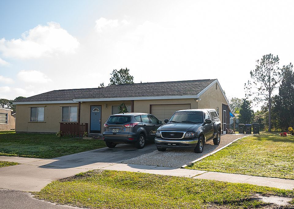2nd image of 2578 Roxbury Cir