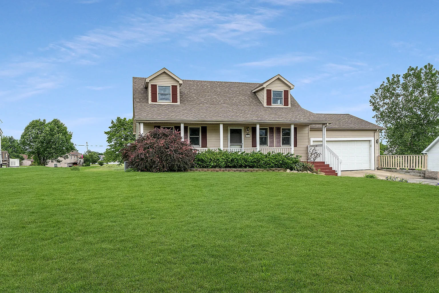 8919 Sussex Ct photo 1