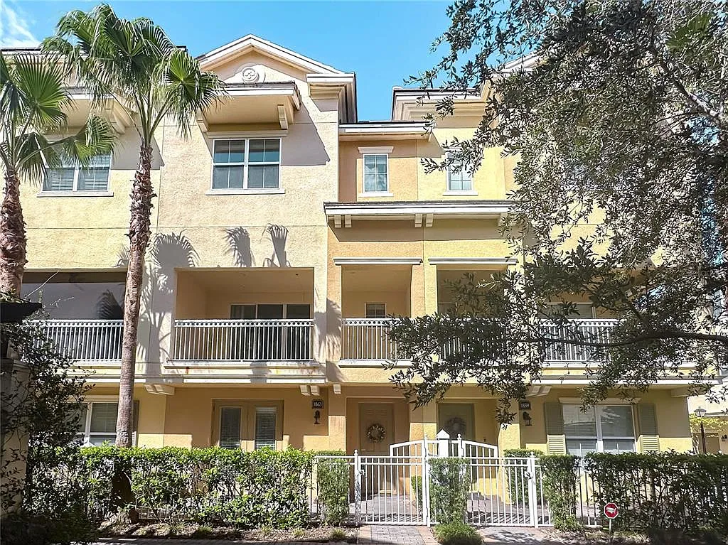 3 bed, 3.5 bath, 2187 sqft, $3,100 — Photo 1