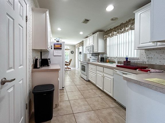 4th image of 461 International Blvd #461