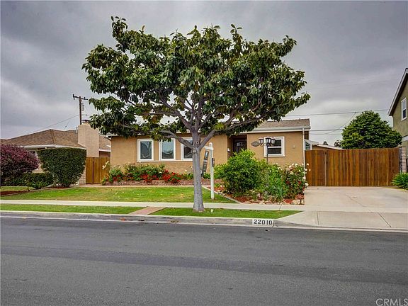2nd image of 22010 Reynolds Dr