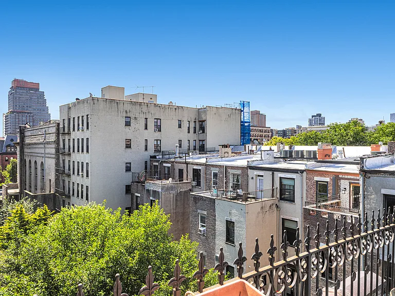 122 W 121st St #PENTHOUSE — Photo 9