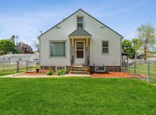 227 5th St N, Central City, IA 52214