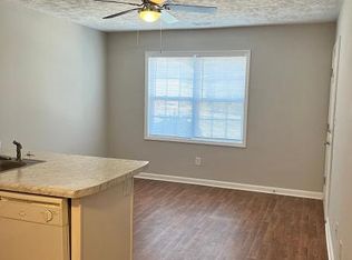 3712 Damien Dr #202, Hope Mills, NC 28348