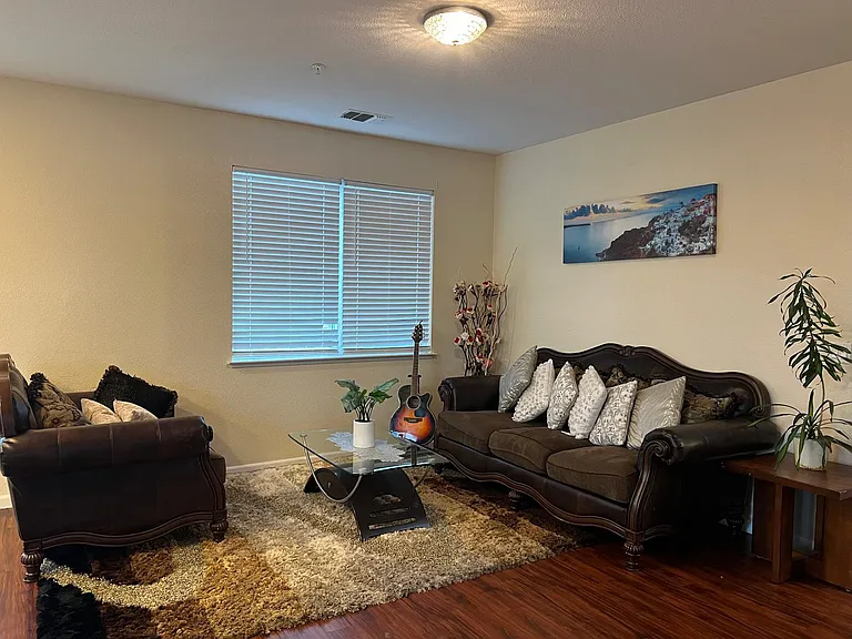 274 Altadena Cir — Photo 12