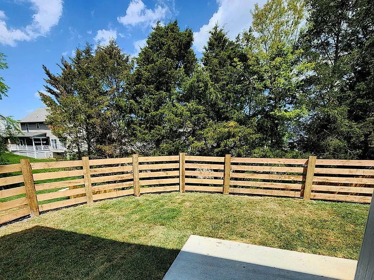 111 Coralyrose Ct — Photo 20