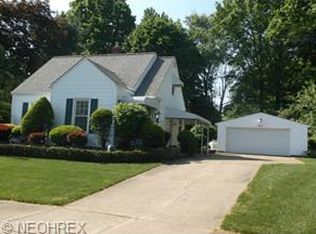 276 Mission Dr, Akron, OH 44301