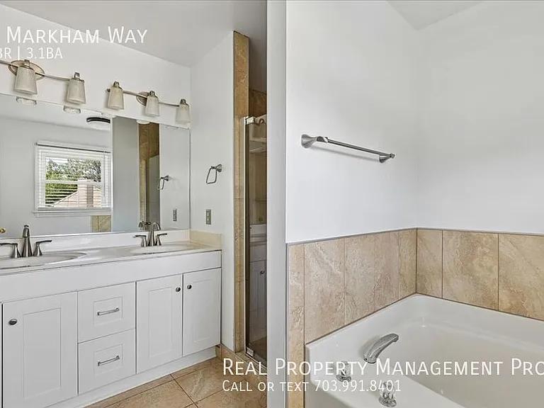 4 Markham Way — Photo 29