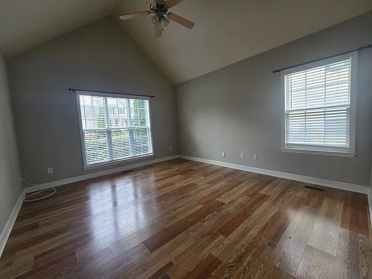 2229 Dewey Dr — Photo 11