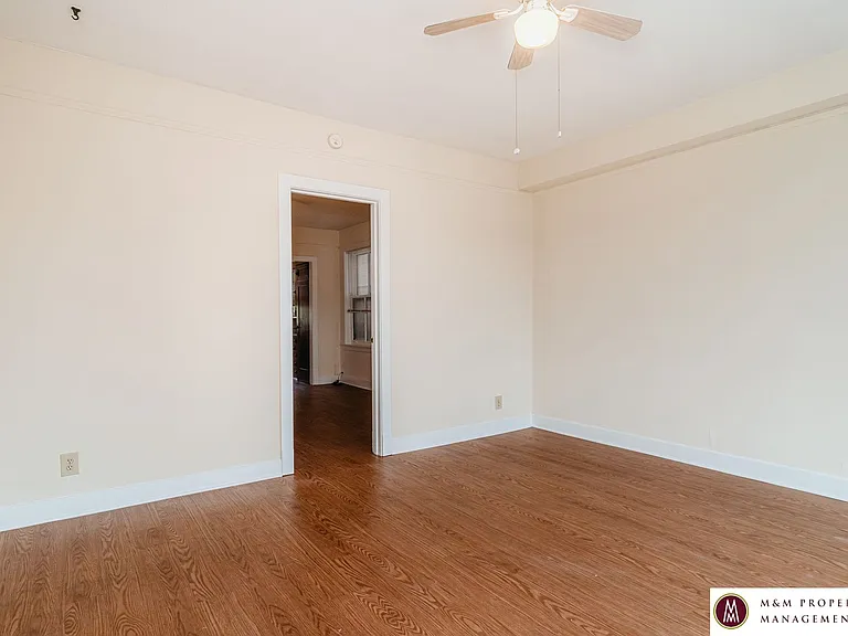 817 Oak Park — Photo 8