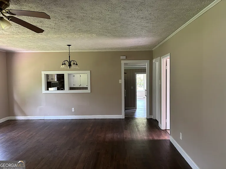 1402 Dewey St — Photo 20