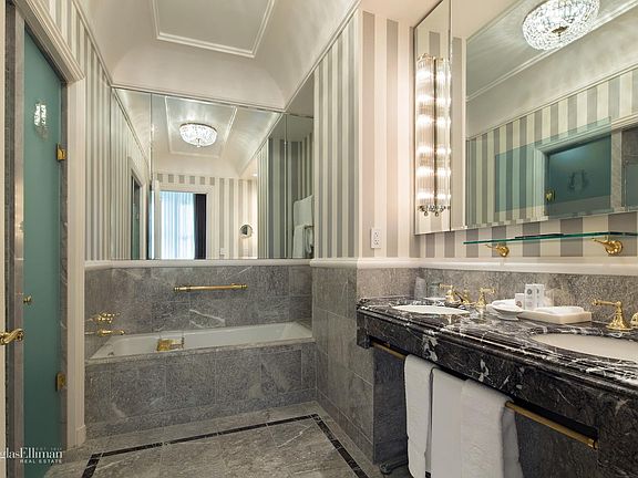 3rd image of 2 E 55th St #907