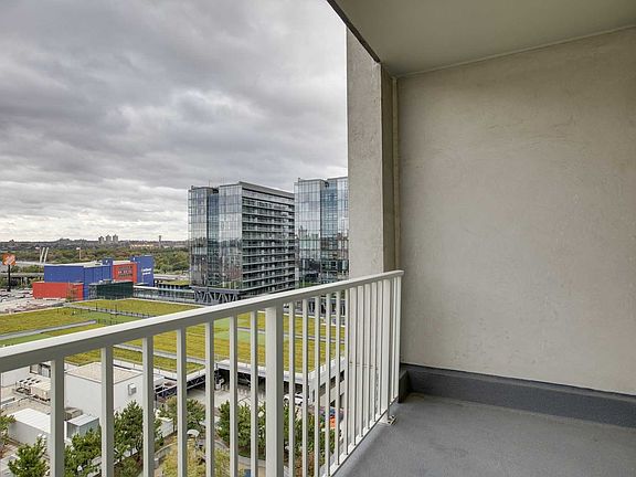 5th image of 40-28 College Point Blvd #1711