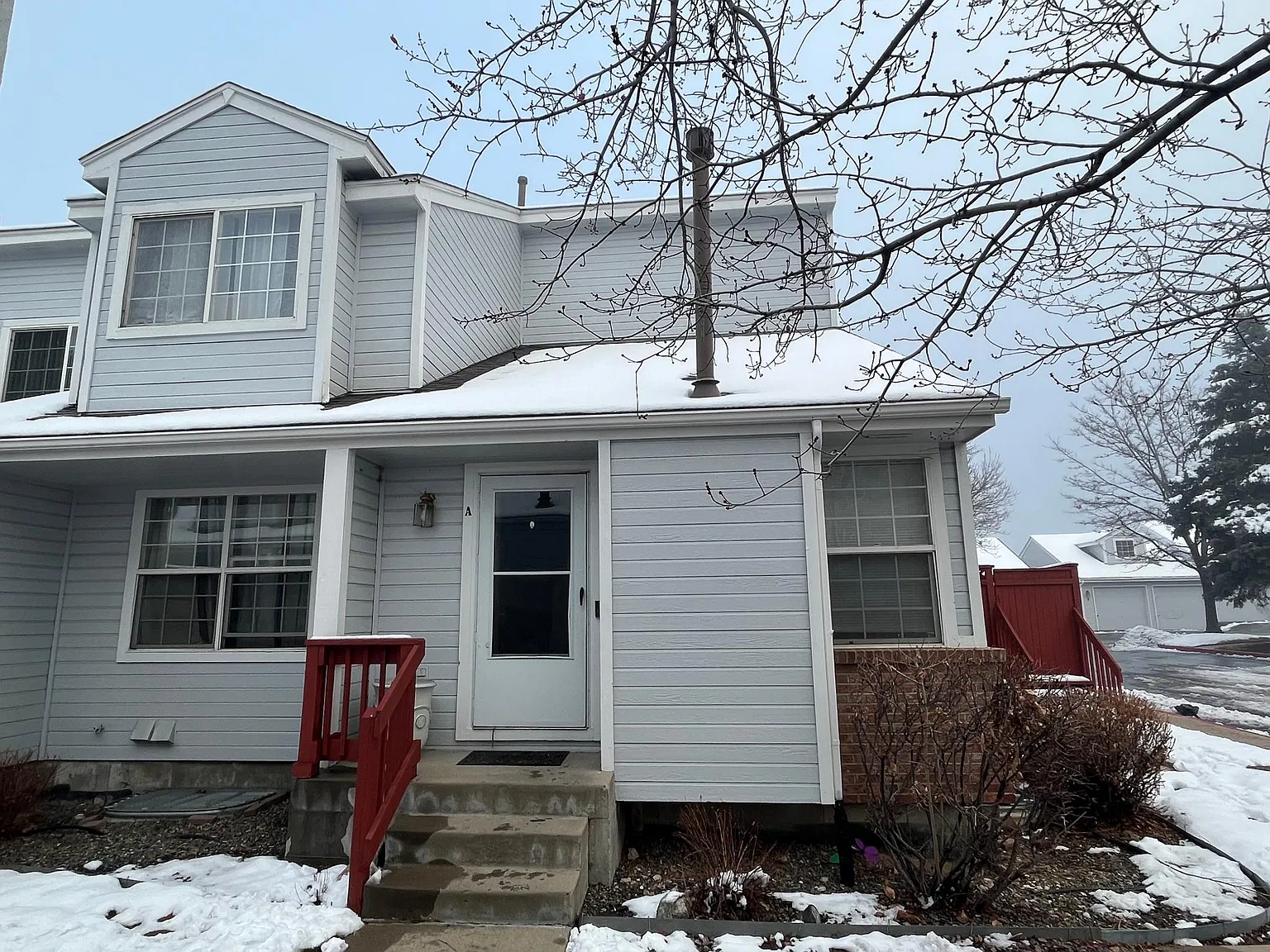 2 bed, 2020 sqft, $2,240 — Photo 2